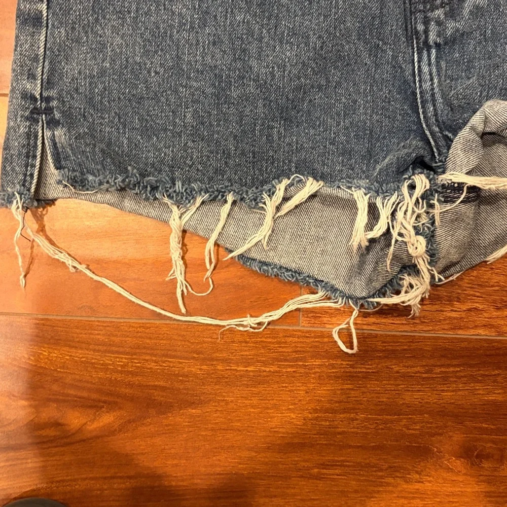 Asos Denim Frayed Hem Dark Denim Cutoff Shorts Size 8 - Picture 6 of 9